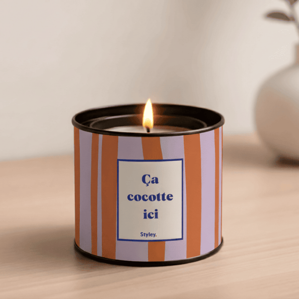 Ça cocotte par ici - Bougie Parfumée humoristique
